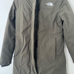 NORTHFACE Women’s Artic Parka. Like new condition. Sz Med. Olive